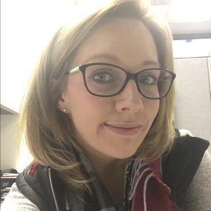 Meet your Posher, Nicole